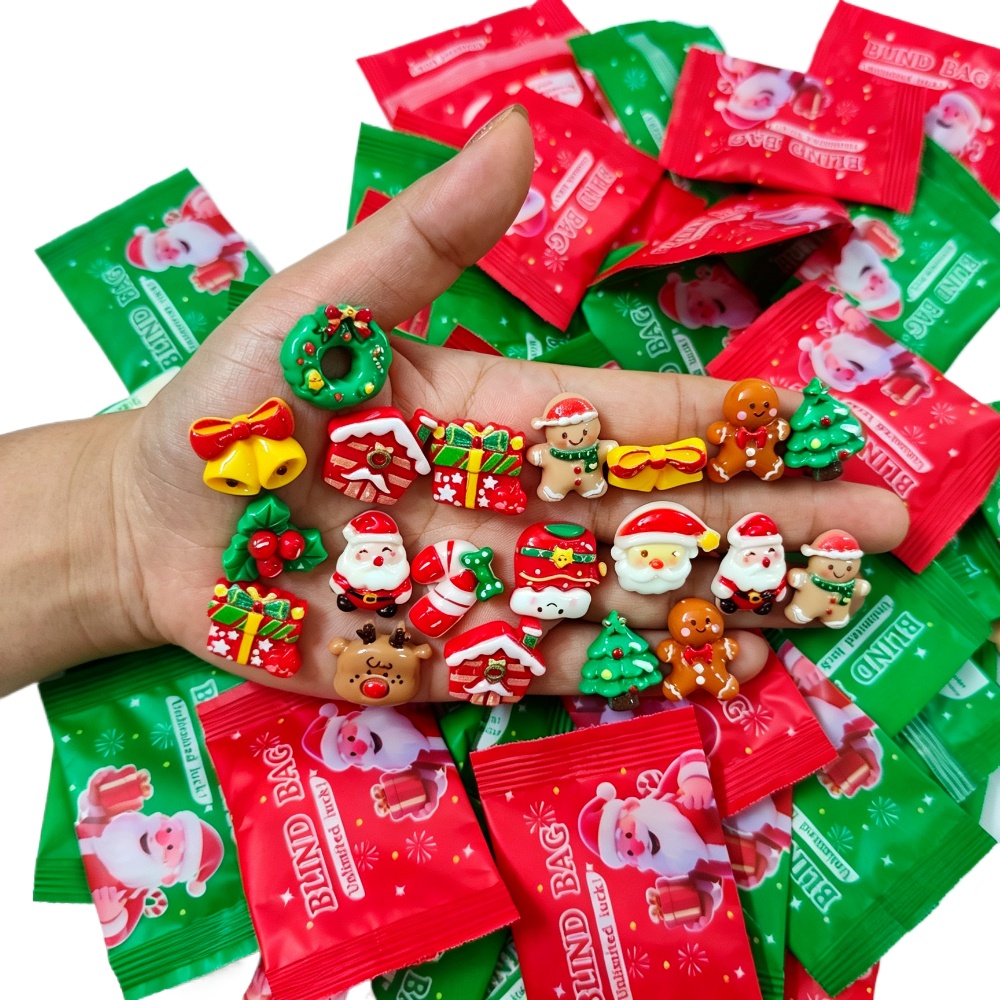 Christmas Stocking Hanging - クリスマス・ブラインドバッグ、ミニ・サプライズ・ギフト、クリスマスツリーのオーナメント、クリスマスストッキングの詰め物、パーティーの記念品、かわいい漫画のサンタクロースの飾り