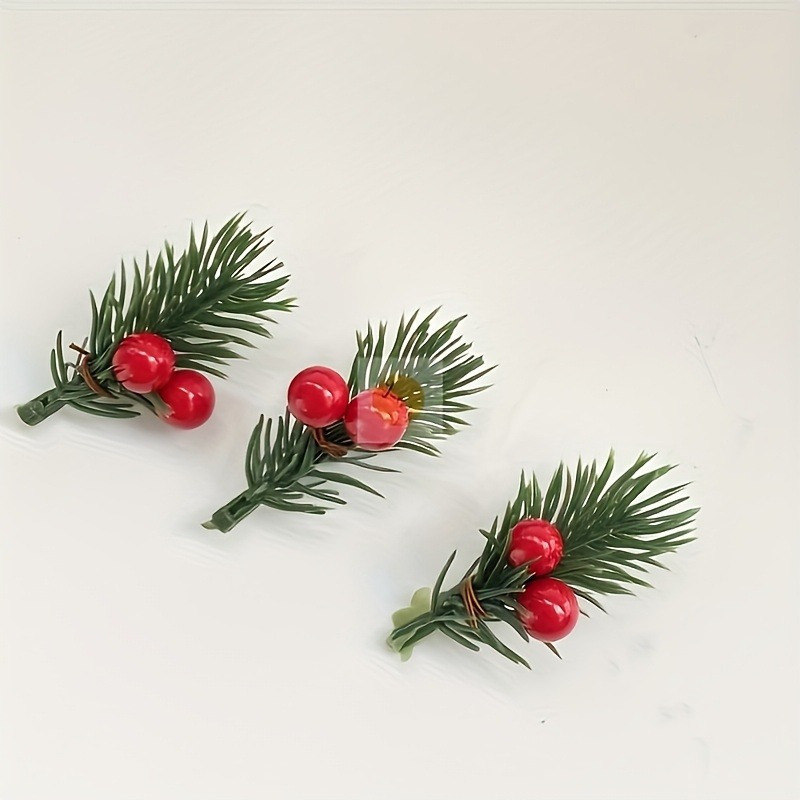 リアルな赤いベリーが付いた人工クリスマスパインブランチ20本 - Christmas Tree Artificial のレビューと価格